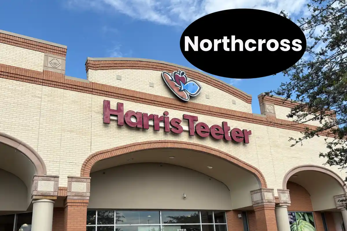 Front entrance signage for Harris Teeter in Northcross Shopping Center