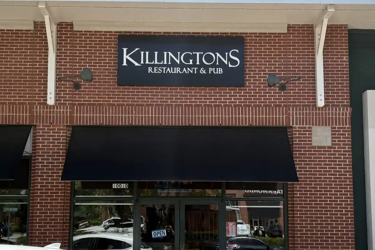 Building front entrance to Killingtons Restaurant & Bar