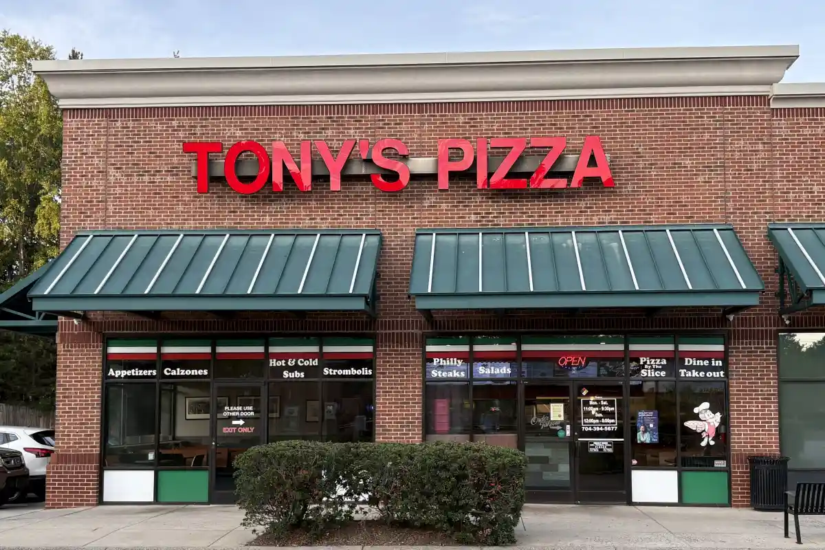 Building exterior of Tony's Pizza
