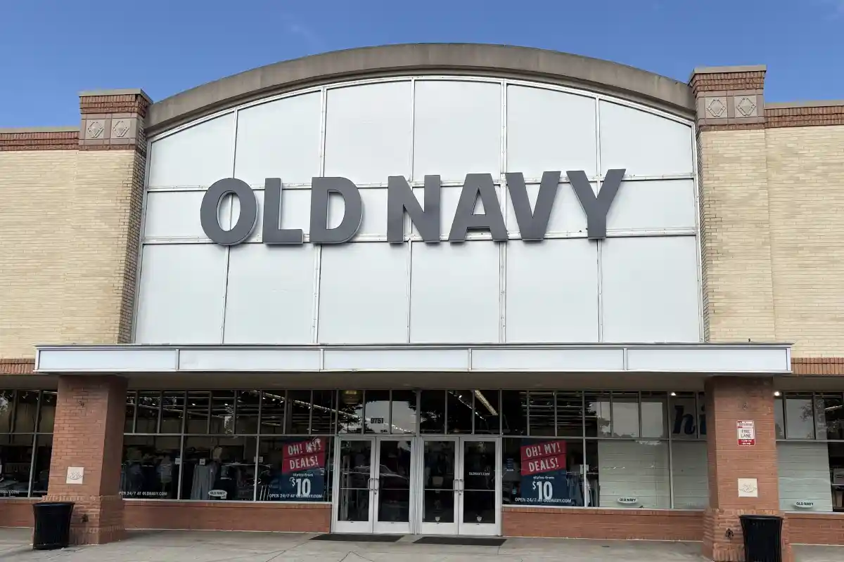 Storefront for Old Navy