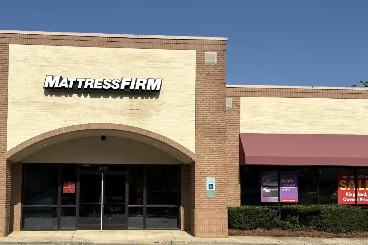 Building exterior of Mattress Firm