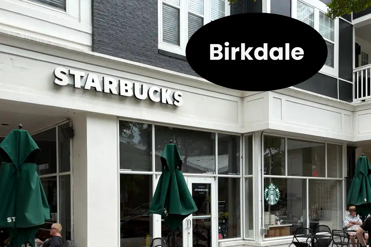 Storefront to Starbucks in Birkdale Village