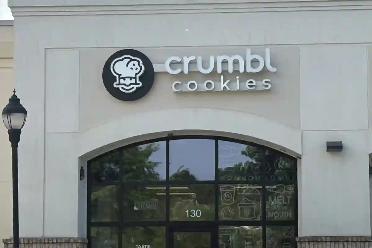 Building exterior to Crumbl