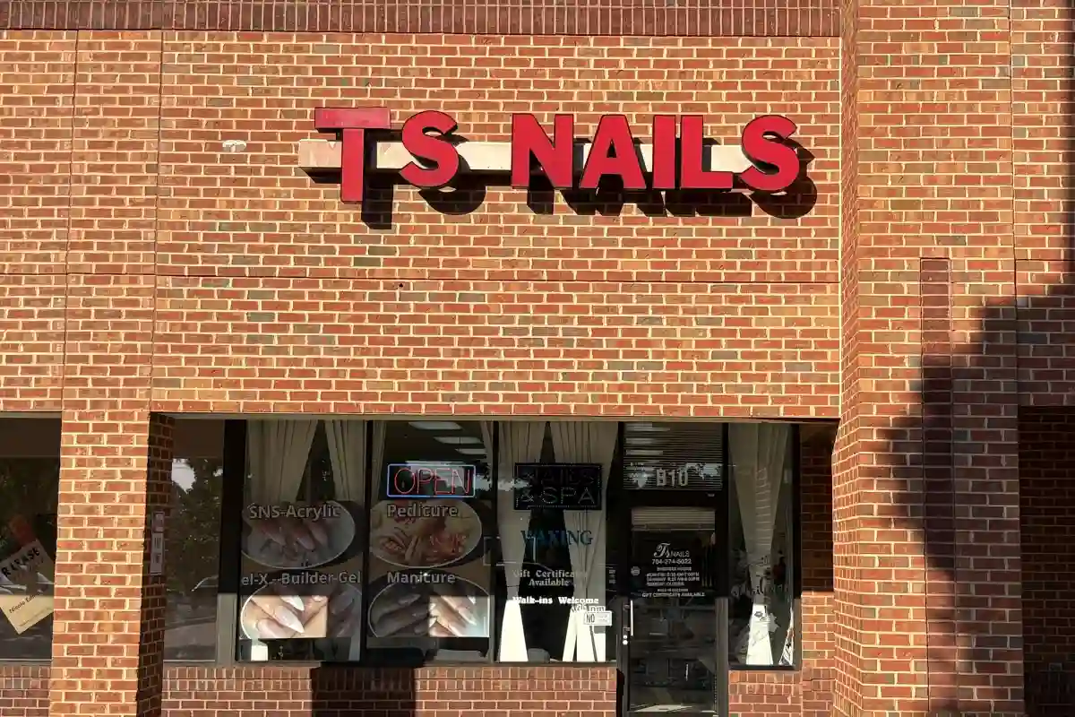 Exterior to TS Nails