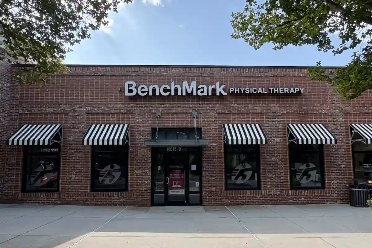 Building exterior to BenchMark Physical Therapy