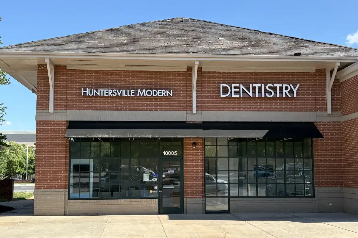 Building exterior of Huntersville Modern Dentistry
