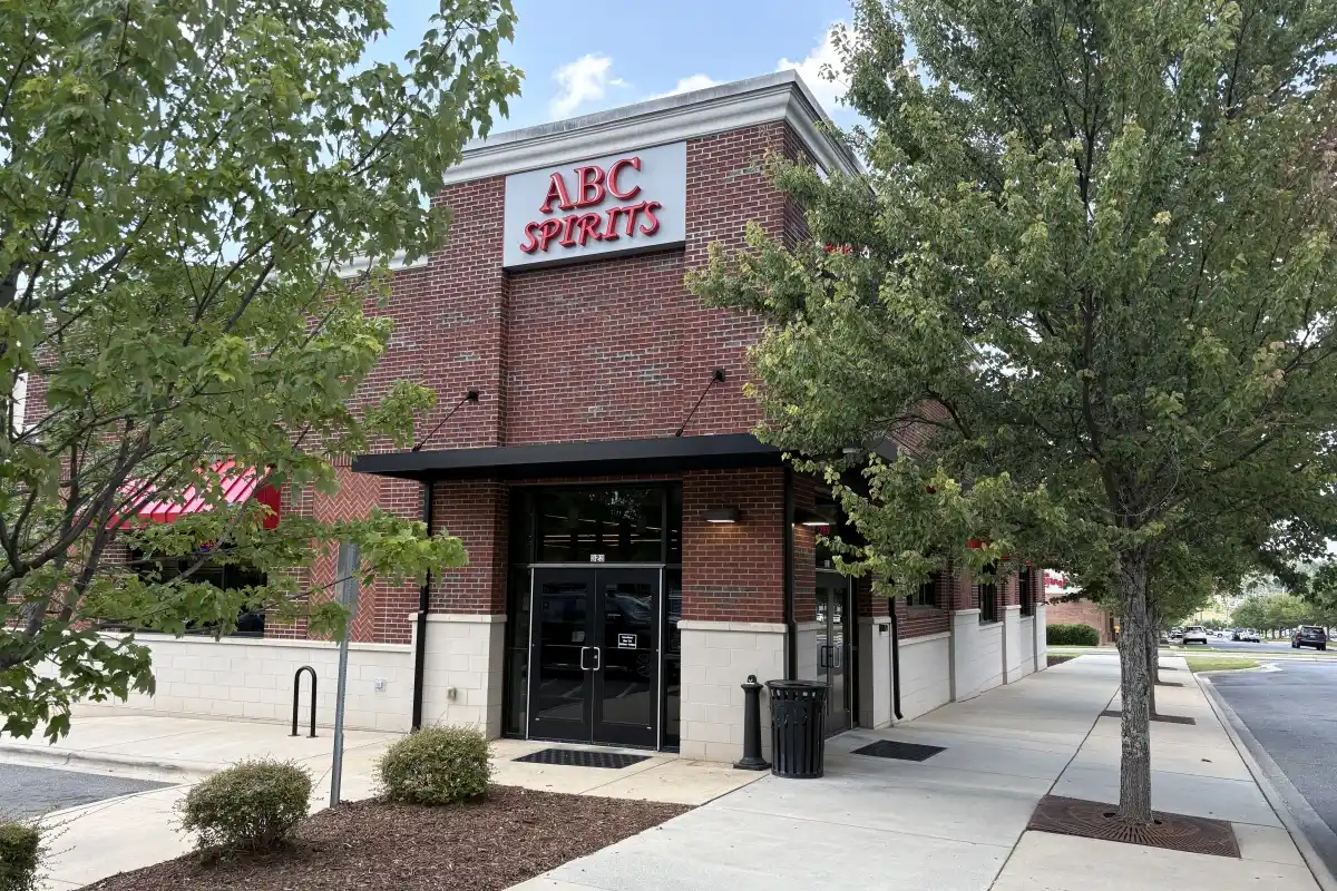 Building exterior of Mecklenburg County ABC Store