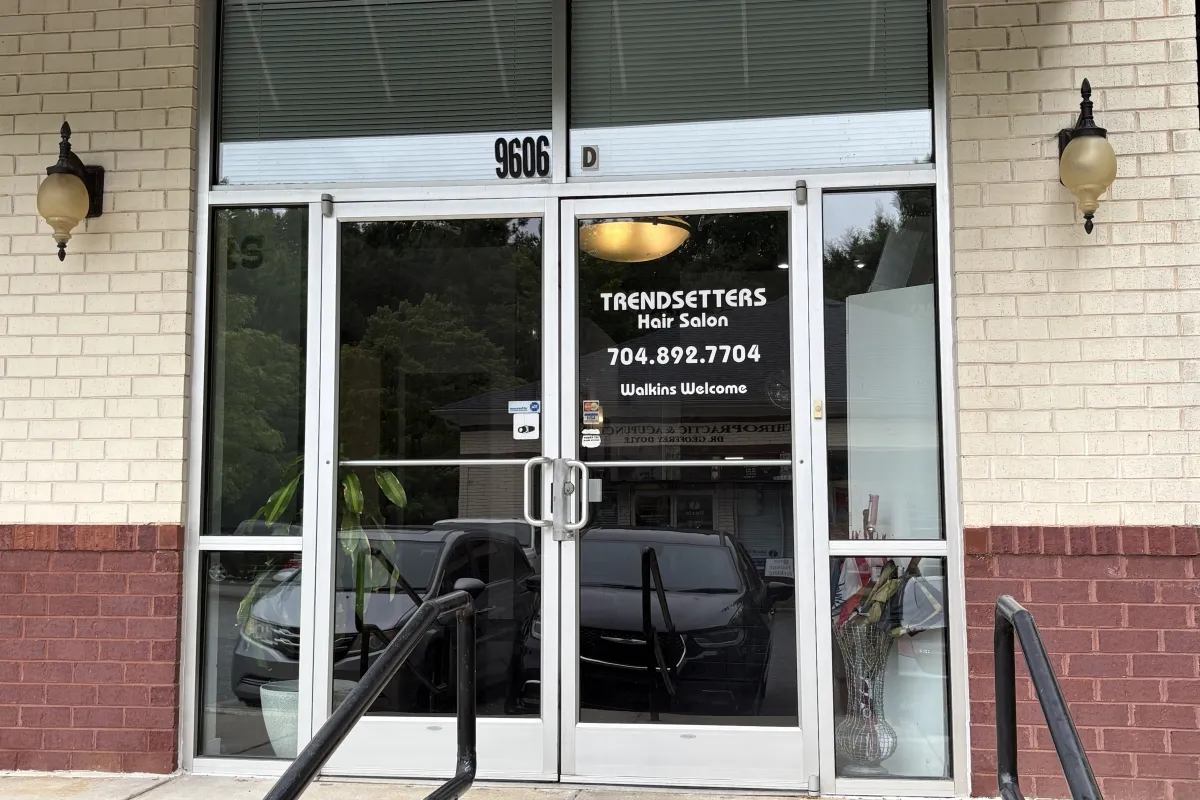 Entrance to Trendsetters by Char Vonne