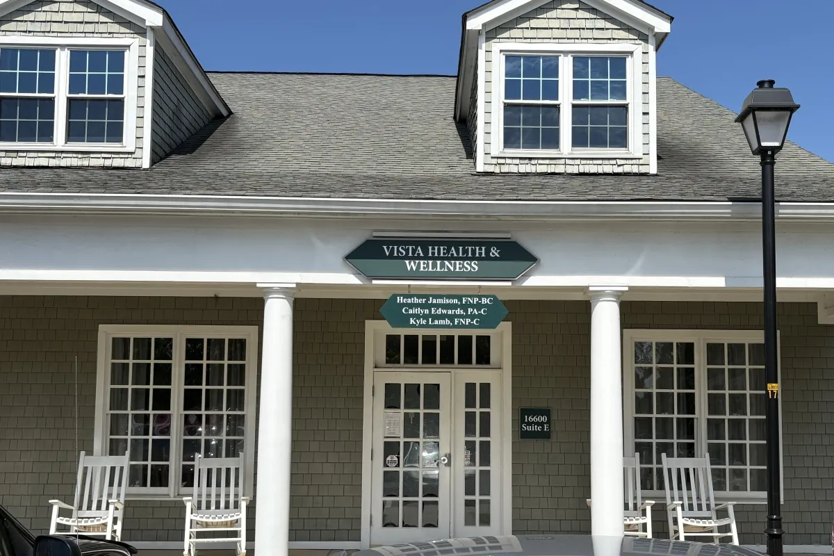Building exterior of Vista Health & Wellness