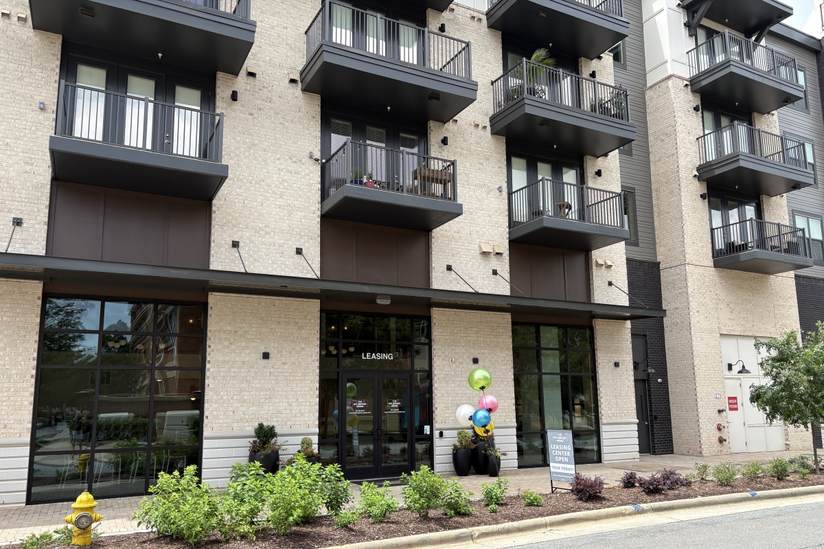 Exterior of the apartment building of The Holbrook at Town Center
