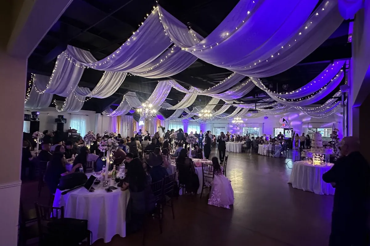 Quinceañeras at Magnolia Woods in the ballroom