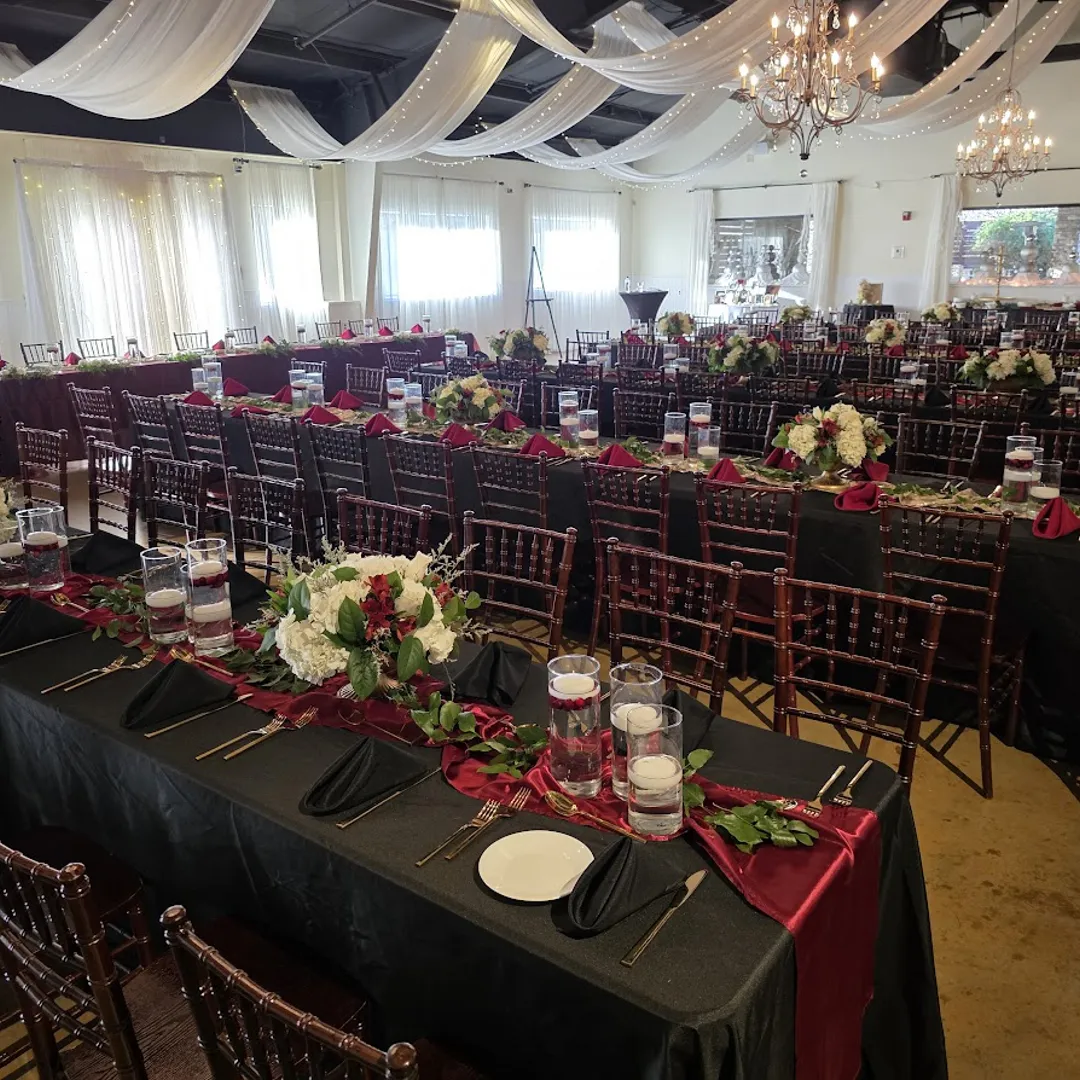 Banquet style tables in the ballroom at Magnolia Woods