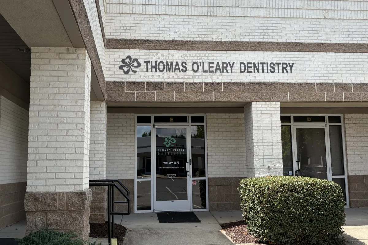 Entrance to the office of Thomas O'Leary Dentistry