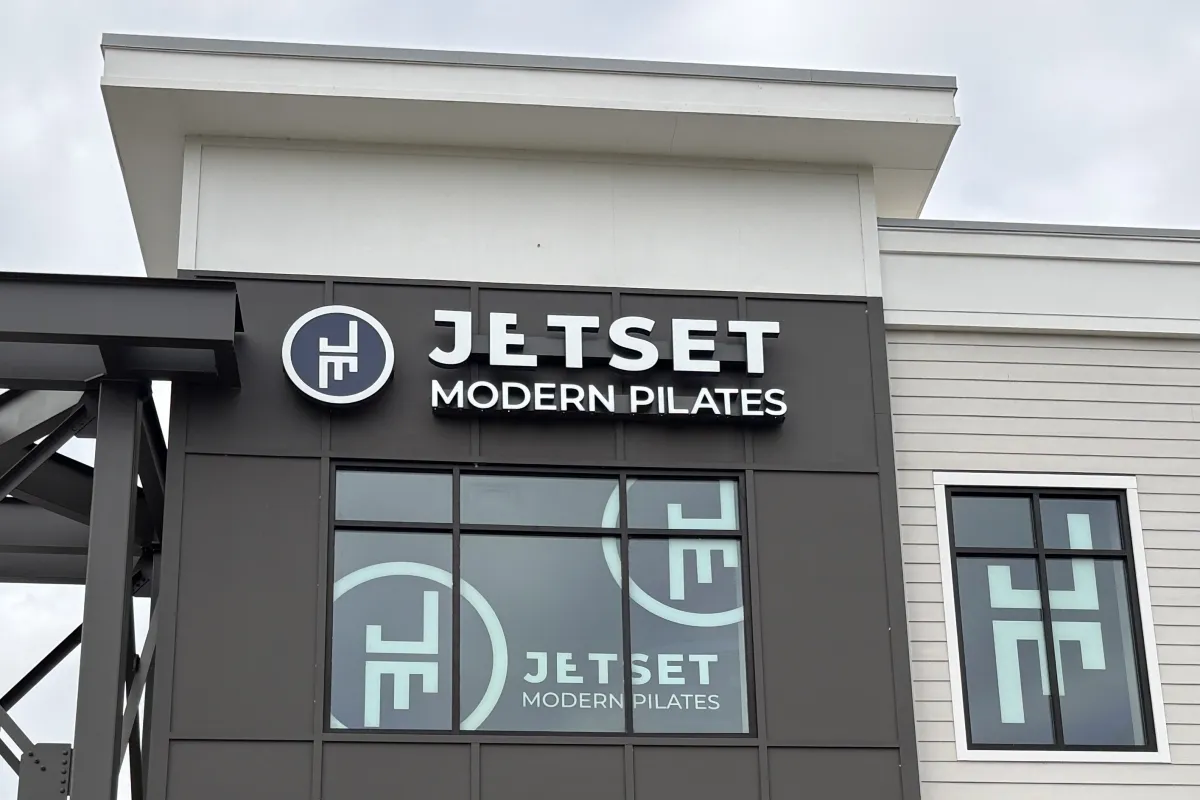 Building outside of JetSet Pilates