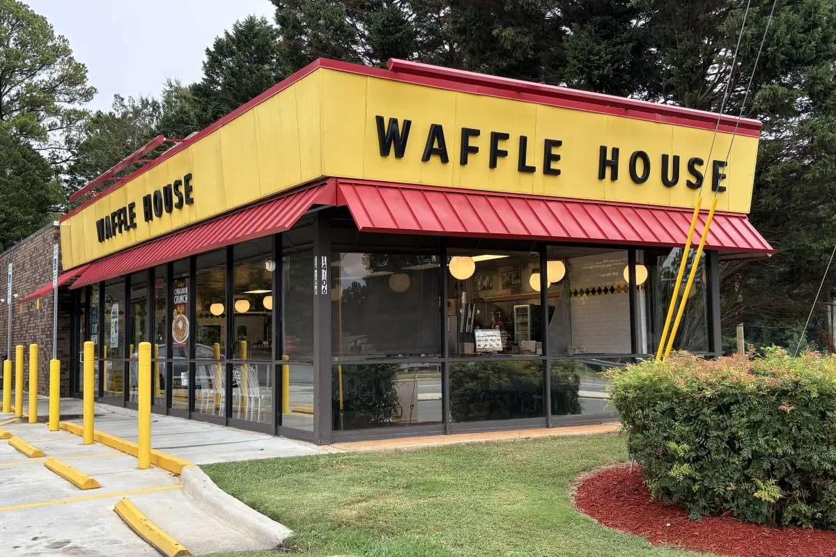 Waffle House building exterior