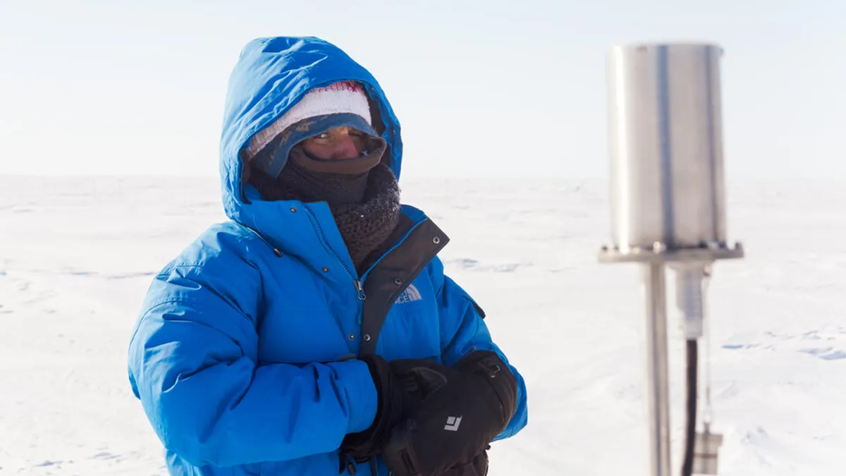 วันทำงานที่หนาวเย็นในอาร์กติก