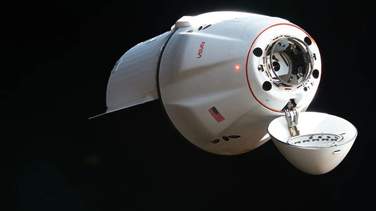 NASA เตรียมถ่ายทอดสดการเดินทางกลับของยาน SpaceX Dragon จากสถานีอวกาศนานาชาติในวันที่ 16 มิถุนายนนี้ โดยยานจะนำผลการวิจัยล้ำสมัย ทั้งเนื้อเยื่ออวัยวะจากการพิมพ์ชีวภาพและแนวทางการรักษามะเร็งกลับมาวิเคราะห์เพื่อประโยชน์ของมนุษยชาติ