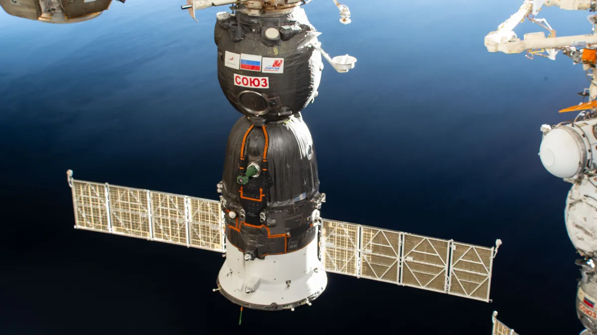 NASA เตรียมถ่ายทอดสดภารกิจนำ Chris Williams นักบินอวกาศชาวอเมริกัน พร้อมเพื่อนร่วมทีมชาวรัสเซีย กลับสู่โลกหลังปฏิบัติภารกิจบนสถานีอวกาศนานาชาตินานกว่า 241 วัน คาดลงจอดที่คาซัคสถานในวันอาทิตย์ที่ 26 กรกฎาคมนี้ ติดตามกำหนดการและช่องทางรับชมได้ที่นี่