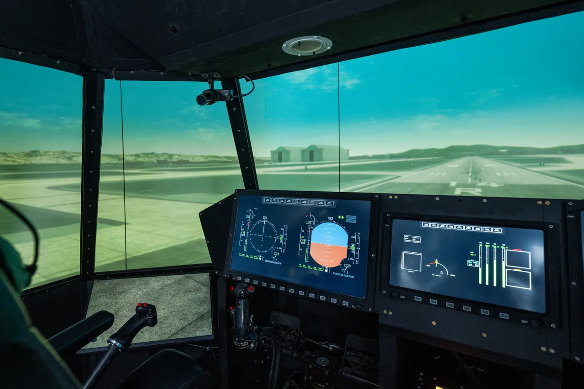 NASA เปิดตัวการอัปเกรดเครื่องจำลองการเคลื่อนที่แนวดิ่ง (VMS) ที่ใหญ่ที่สุดในโลก ณ ศูนย์วิจัย Ames เพื่อเพิ่มความสมจริงในภารกิจส่งมนุษย์ไปดวงจันทร์และอากาศยานยุคหน้า ด้วยระบบดิจิทัลและความคมชัดระดับ 4K ที่ช่วยให้นักบินฝึกฝนในสภาวะที่ท้าทายได้ดียิ่งขึ้น