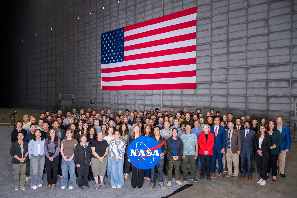 NASA Ames สร้างประวัติศาสตร์ใหม่ จัดพิธีปฏิญาณตนรับข้าราชการพลเรือนกลุ่มใหญ่ที่สุดเท่าที่เคยมีมาในรอบเกือบ 87 ปี โดยใช้พื้นที่อุโมงค์ลมขนาดมหึมาของ NFAC เป็นสถานที่จัดงานเพื่อต้อนรับบุคลากรใหม่เข้าสู่ทีมสำรวจอวกาศและนวัตกรรมการบินของสหรัฐฯ