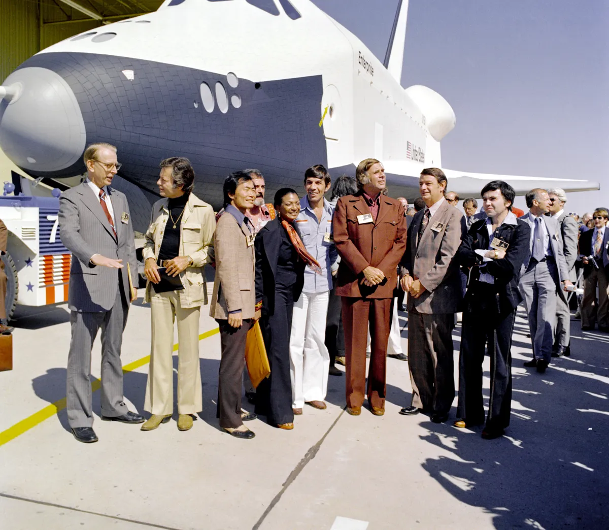 ย้อนรอยประวัติศาสตร์ 50 ปีกับการเปิดตัว Enterprise กระสวยอวกาศลำแรกของ NASA ที่มาพร้อมเรื่องราวการเปลี่ยนชื่อตามยานอวกาศในซีรีส์ Star Trek และบทบาทสำคัญในฐานะยานทดสอบที่ปูทางไปสู่ความสำเร็จของภารกิจสำรวจอวกาศในยุคปัจจุบัน
