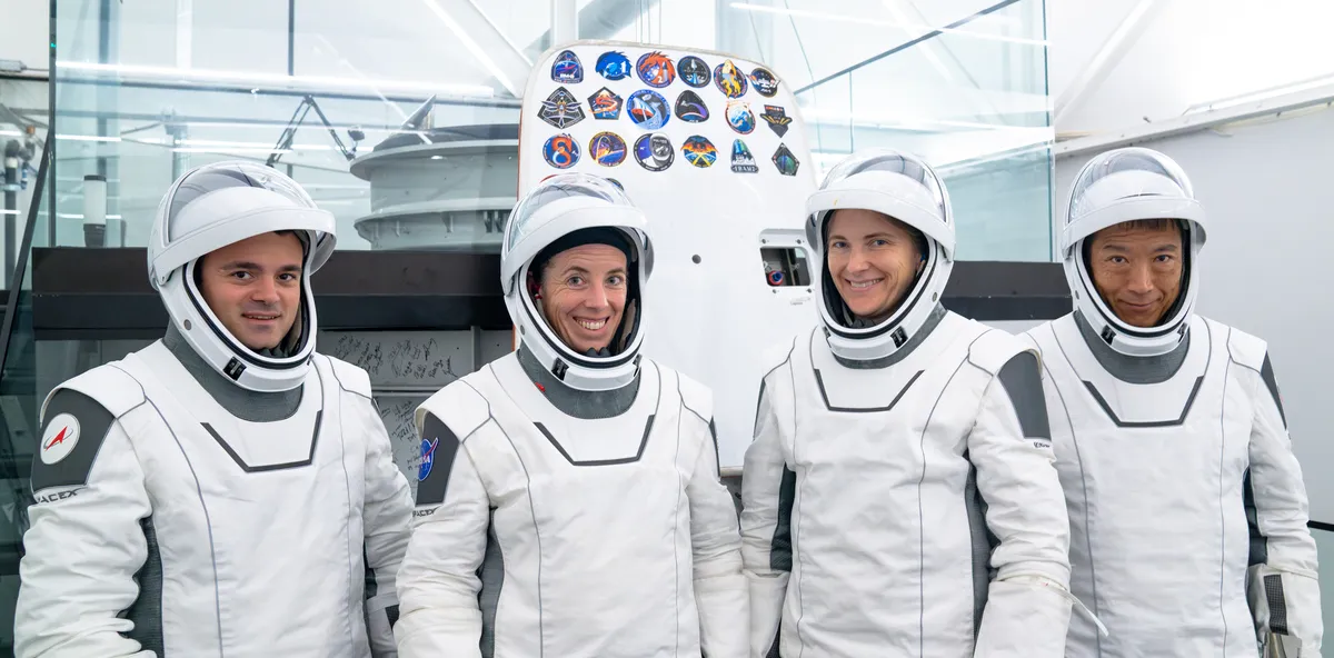 NASA ประกาศรายชื่อนักบินอวกาศ 4 นาย สำหรับภารกิจ SpaceX Crew-14 มุ่งหน้าสู่สถานีอวกาศนานาชาติในปี 2027 เพื่อทำการวิจัยทางวิทยาศาสตร์ระยะยาวและเตรียมความพร้อมสำหรับการส่งมนุษย์ไปดวงจันทร์และดาวอังคารในอนาคต