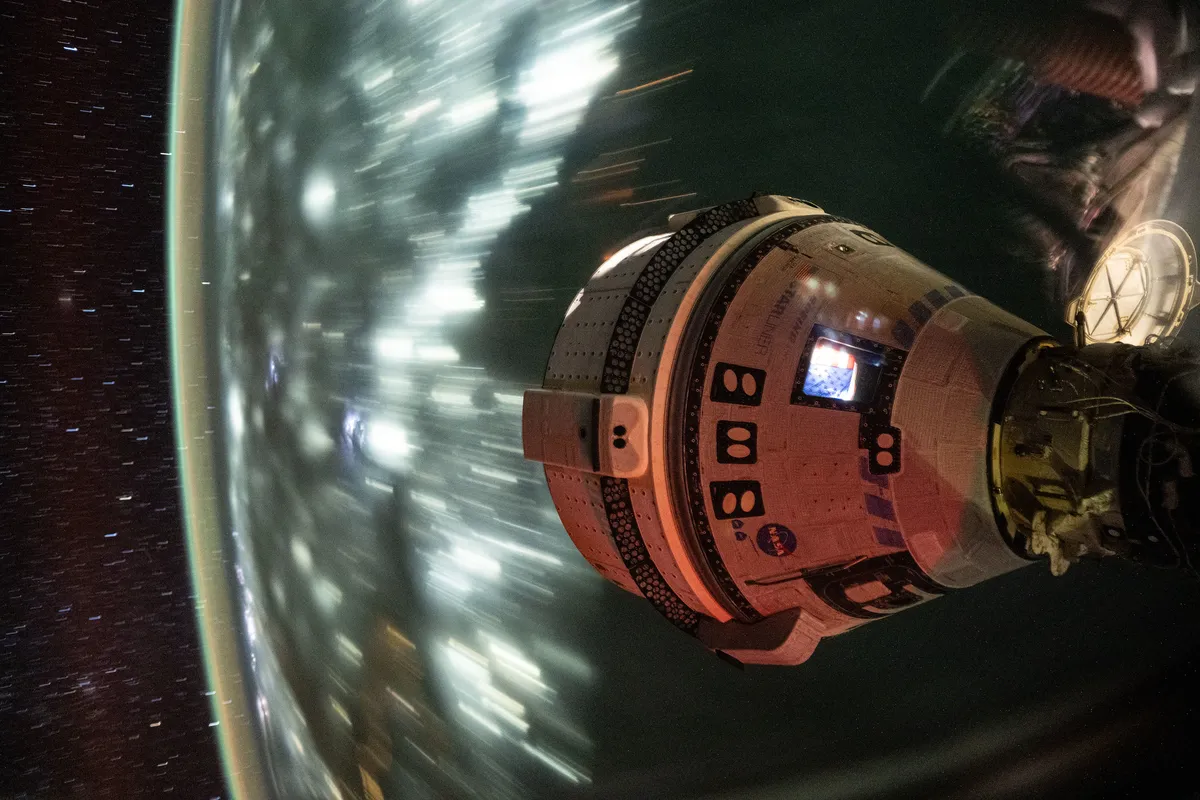 NASA และ Boeing ประกาศเดินหน้าแผนพัฒนาการของยาน Starliner โดยมีการเพิ่มเที่ยวบินขนส่งลูกเรือและเตรียมรับรองจรวด Vulcan สำหรับใช้งานในอนาคต พร้อมปรับปรุงระบบขับเคลื่อนตามคำแนะนำทางเทคนิคเพื่อความปลอดภัยสูงสุดในการส่งนักบินอวกาศกลับสู่สถานีอวกาศนานาชาติอีกครั้ง