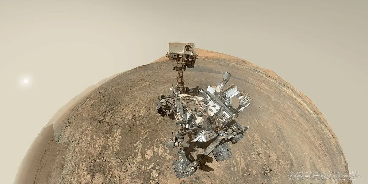รายงานล่าสุดจาก NASA เผยภาพเซลฟี่สุดคมชัดของรถสำรวจ Curiosity ขณะปฏิบัติภารกิจบนสันเขา Vera Rubin Ridge บนดาวอังคาร โดยภาพนี้เกิดจากการรวบรวมภาพถ่ายกว่า 61 exposures เผยให้เห็นความสำเร็จในการไต่ระดับความสูงกว่า 1 กิโลเมตรบนภูเขา Mount Sharp เพื่อค้นหาคำตอบเกี่ยวกับประวัติศาสตร์ของดาวเคราะห์สีแดง