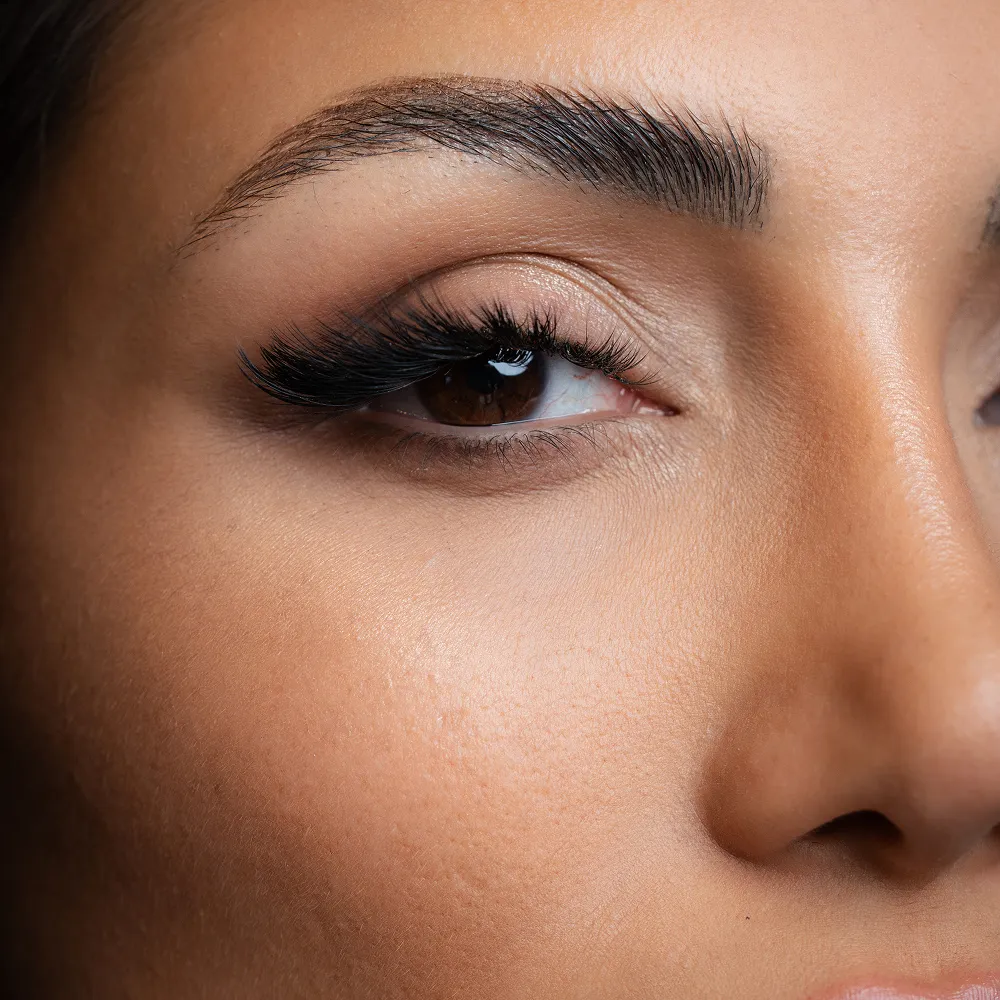 Signature lash extensions at March14
