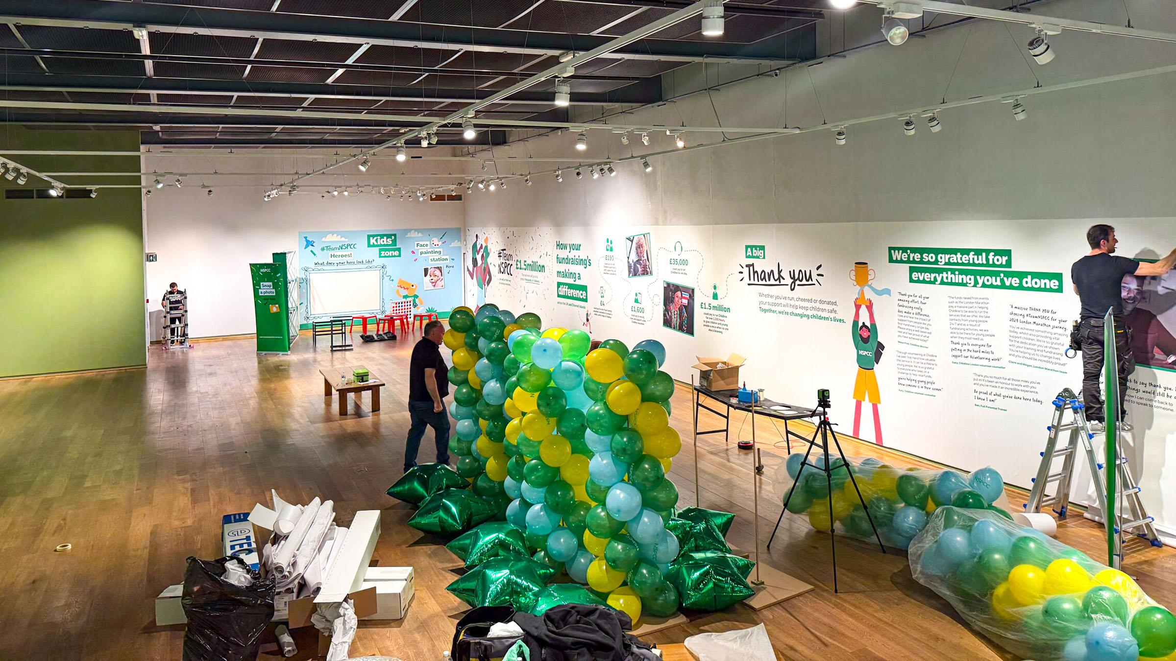 Large format vinyl print and installation for marathon event