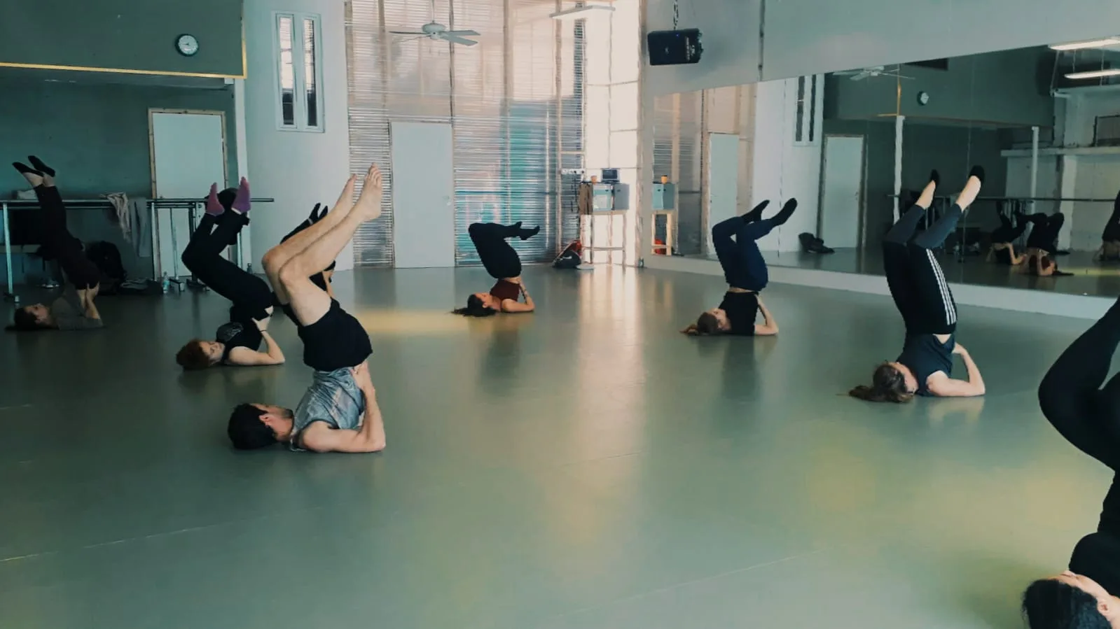 Barre Pilates class at Studio Naim