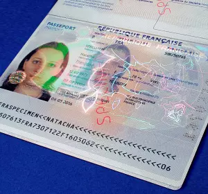 Hologrammes pour repérer un faux passeport
