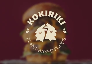 Kokiriki logo applied on burger photography — brand identity on food visual with pop gourmand aesthetic