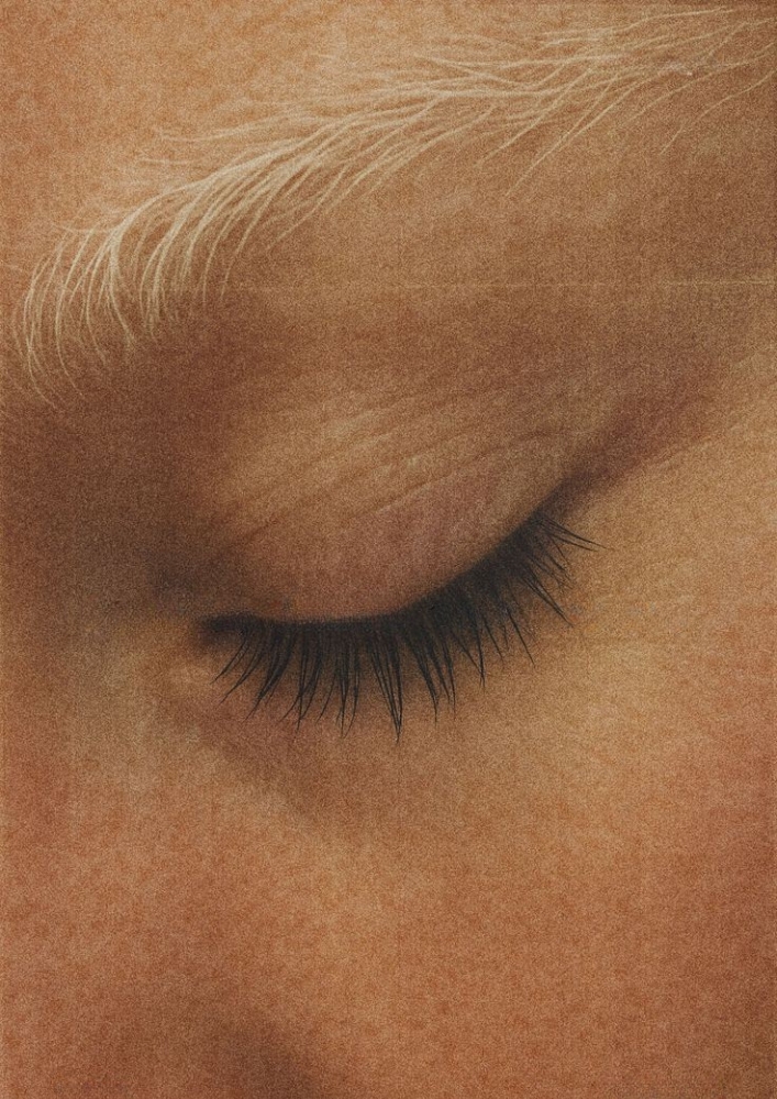 Detailaufnahme eines Auges als visuelle Metapher für Markenvision und strategische Markenpositionierung durch Unbothered Brand Communication Studio in Hamburg.