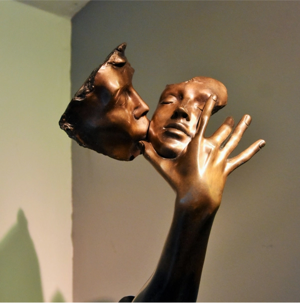 Adroven-home-two-celebrating-creativity-image-four