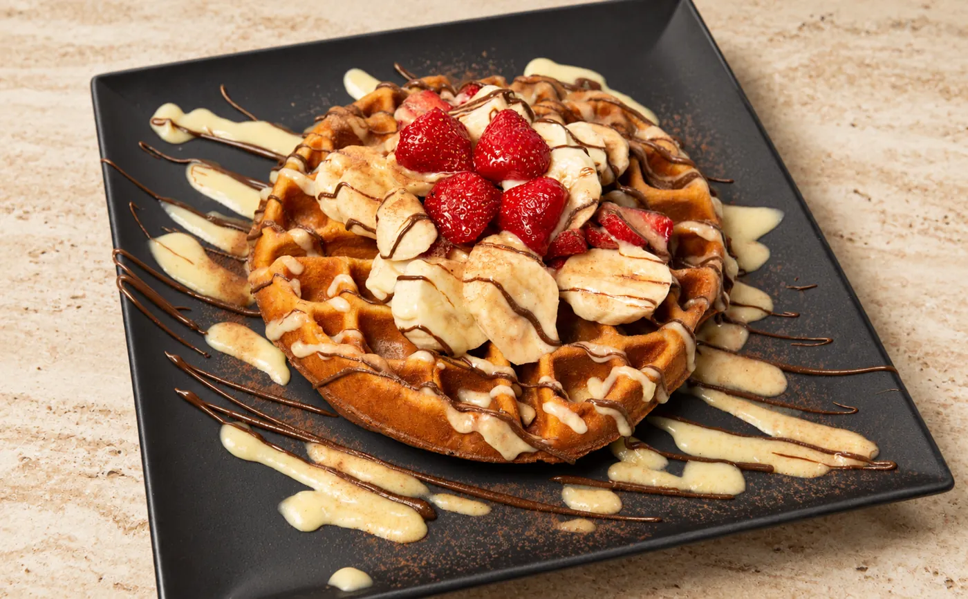 Gaufre aux fraises et amandes, Le Carré Noir