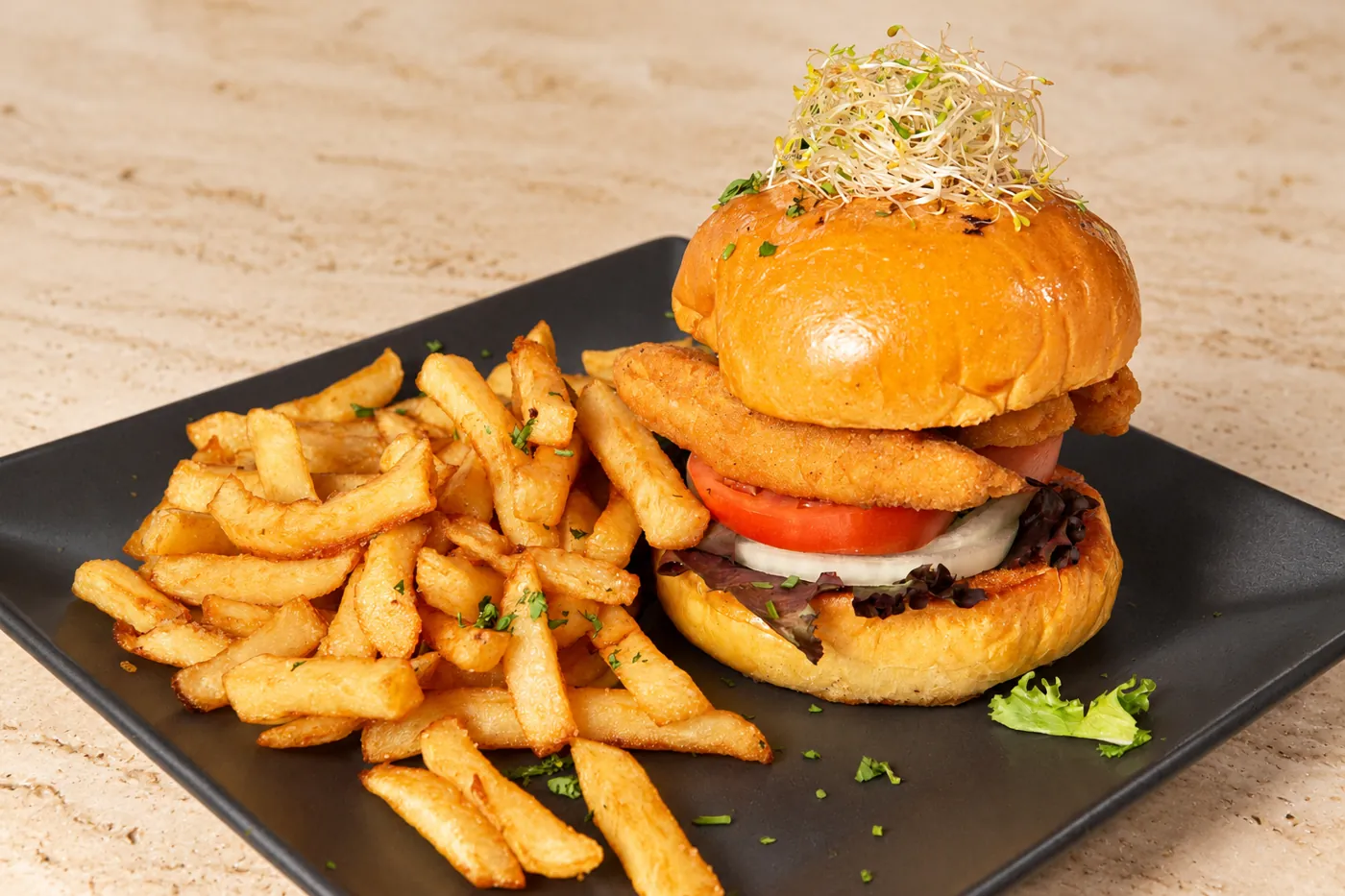 Burger et frites maison, Le Carré Noir