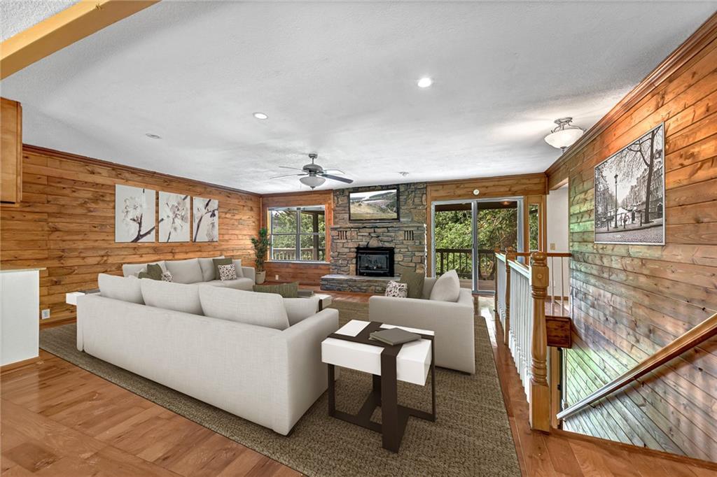 18772 Davis Road Beaver Lake