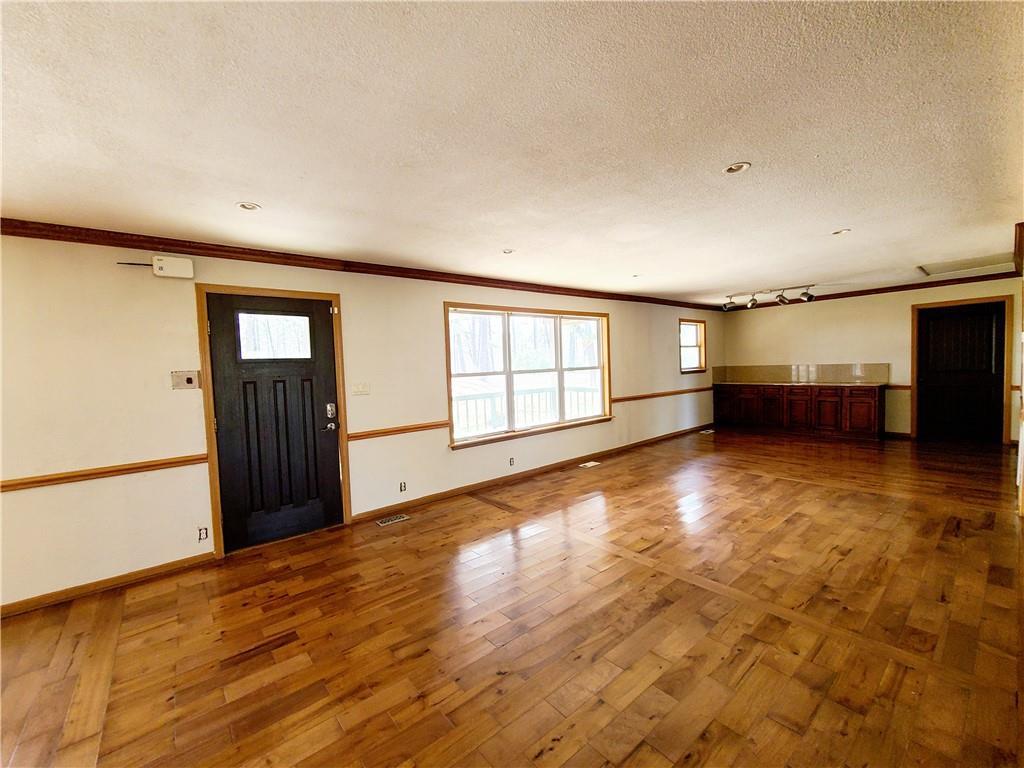 18772 Davis Road Beaver Lake