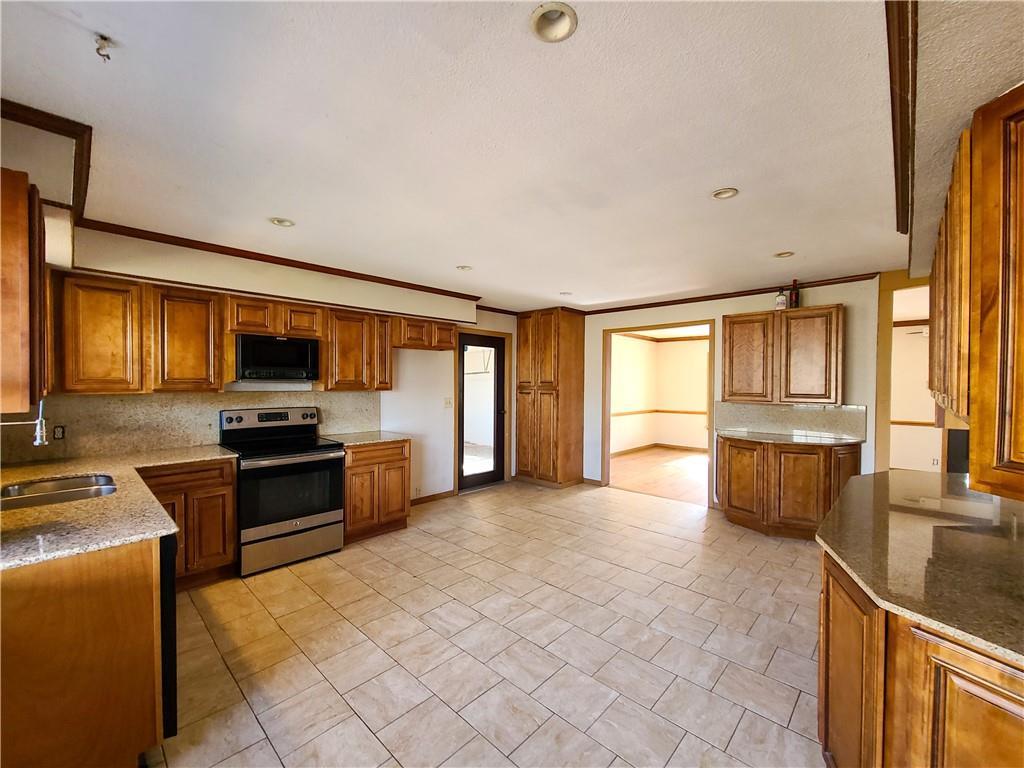 18772 Davis Road Beaver Lake