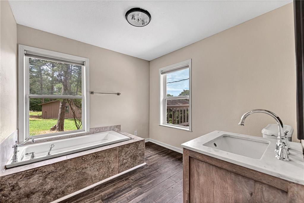 18772 Davis Road Beaver Lake