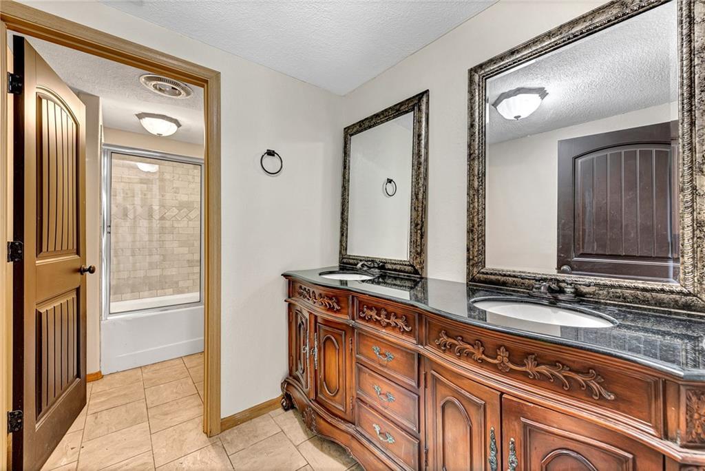 18772 Davis Road Beaver Lake