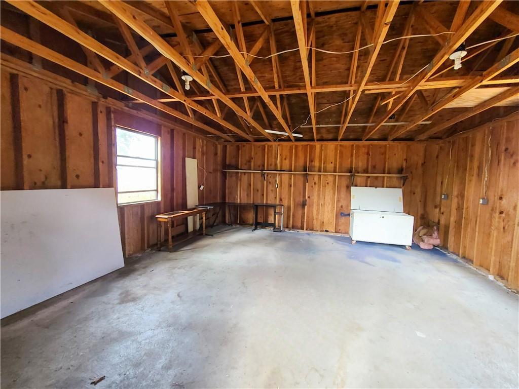 18772 Davis Road Beaver Lake