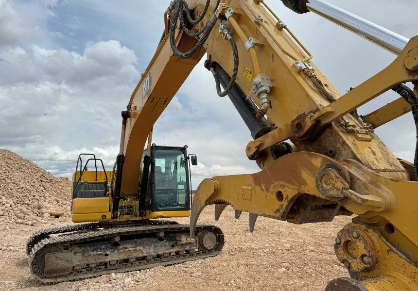 Trackhoe