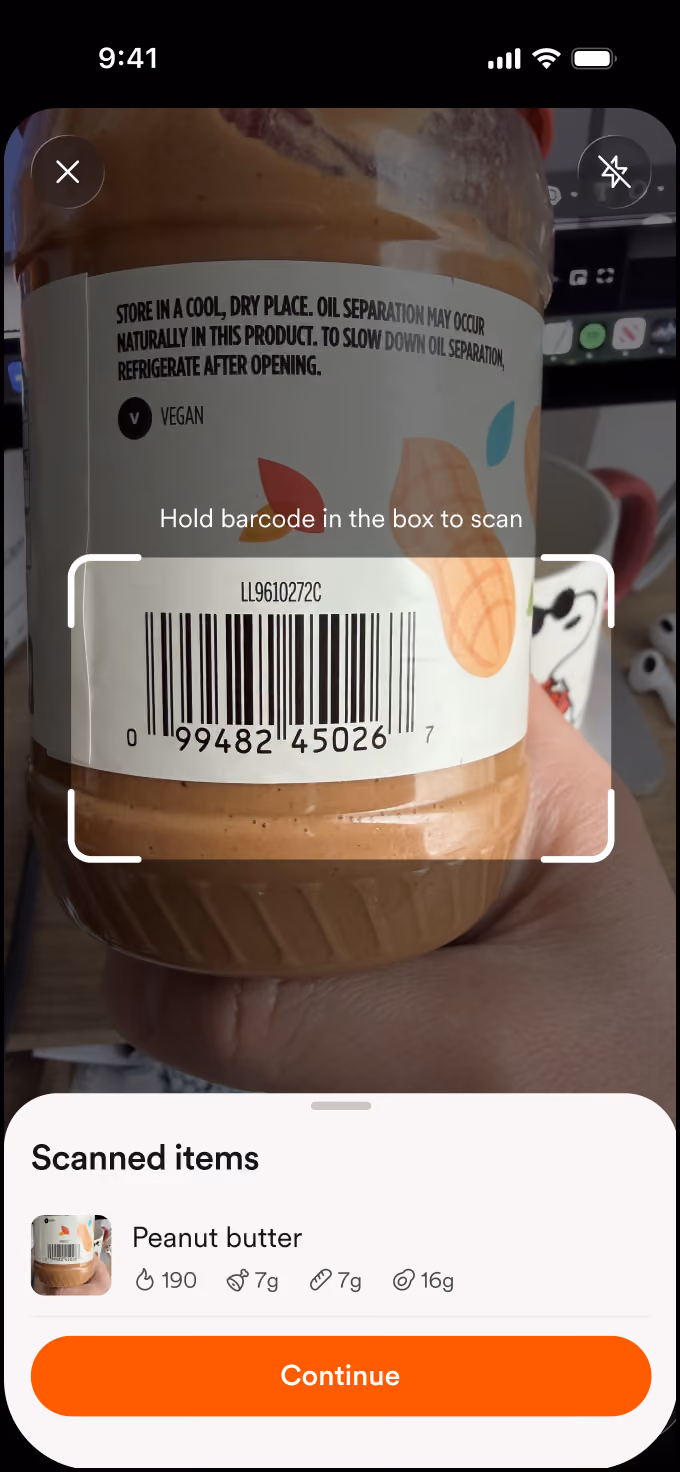 Mobile screen showing a kitchen with a virtual tour badge