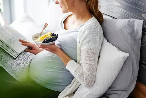 The 10 Best Pregnancy Nutritionists: Cost & More