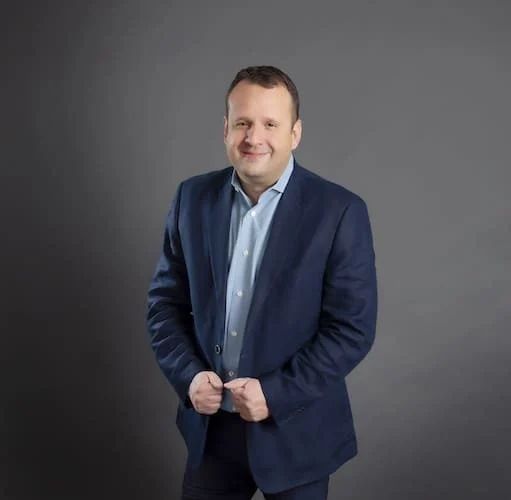 Oscar Díaz -- Del Sector Tecnológico Venezolano a la Infraestructura Crítica en Calgary