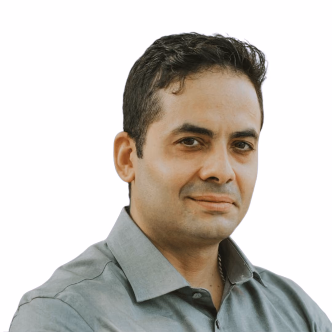 Amir Moghaddam, Director of Software Engineering at Expedia Group