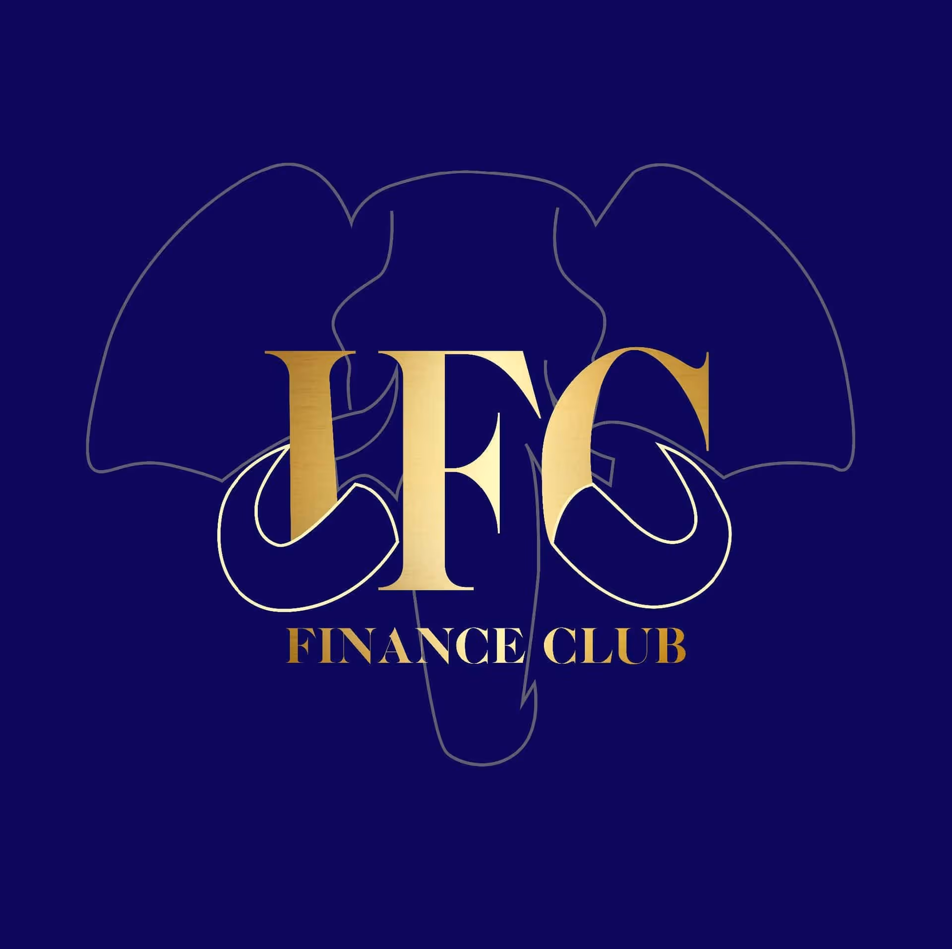 Logo doré du Finance Club sur fond bleu avec contour d'une tête d'éléphant derrière le texte.