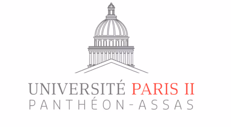 Logo de l'Université Paris II Panthéon-Assas avec un dôme architectural gris au-dessus du texte.